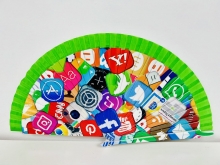 Abanico de madera diseo FACEBOK